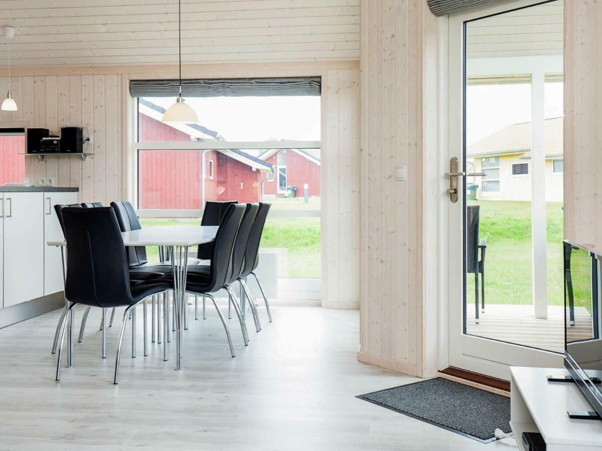8 Person Holiday Home In Gro Enbrode Großenbrode Exterior foto
